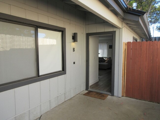 Building Photo - 1259 4th St Unit B
