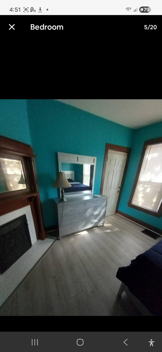 Photo - 2600 Commercial Ave Unidad 1