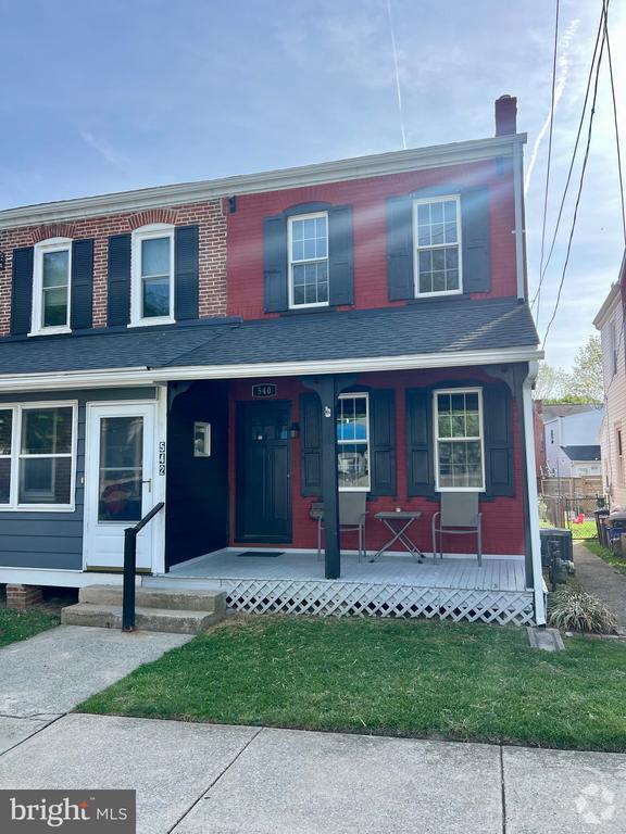 Building Photo - 540 S Adams St Rental