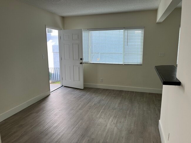 Photo - 340 Manhattan Ave Unit 2