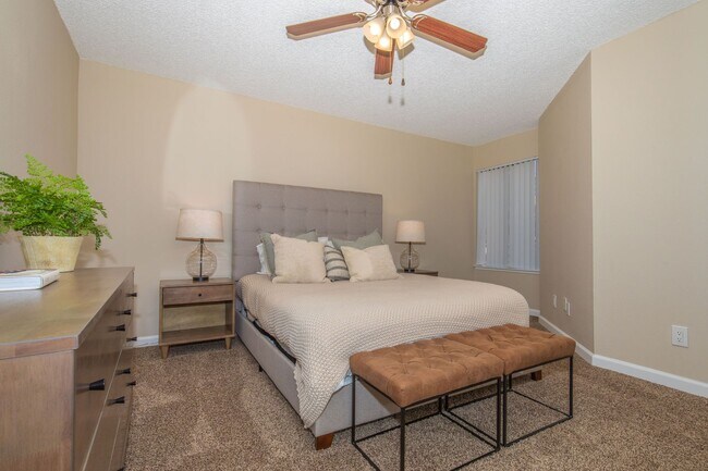 Photo - Beautiful and bright 2 bed 2 bath! Don't m... Unit 65-221