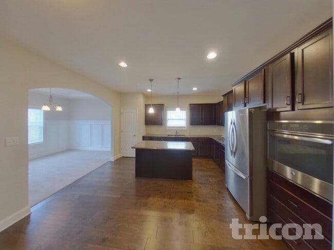 Photo - 2925 Cason Ln