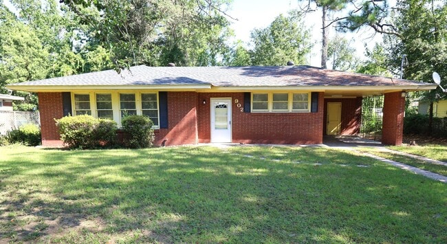 Building Photo - 902 Ridgewood Dr Rental
