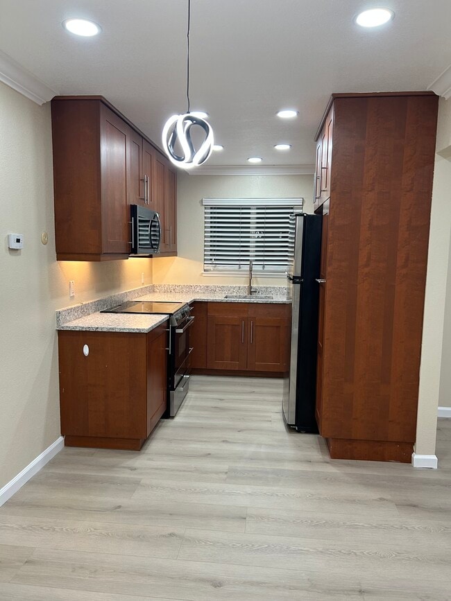 Photo - 674 Kirkland Dr