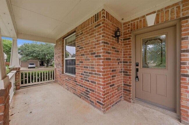 Photo - 1136 Beechwood Dr
