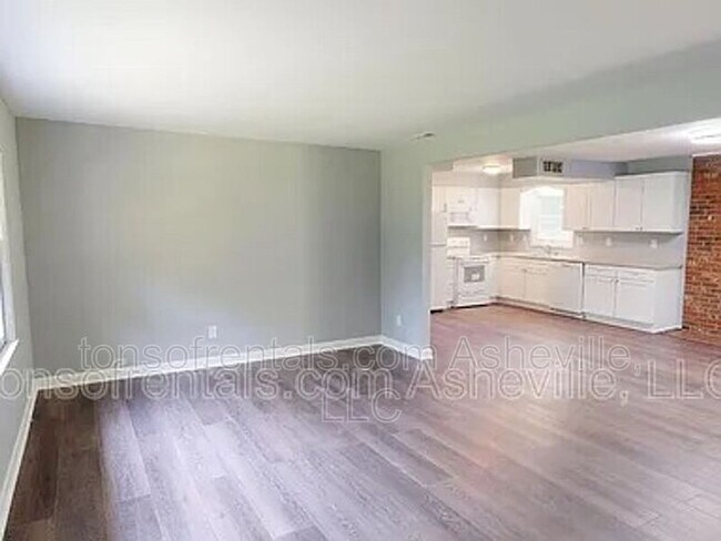 Photo - 708 Heatherwood Dr