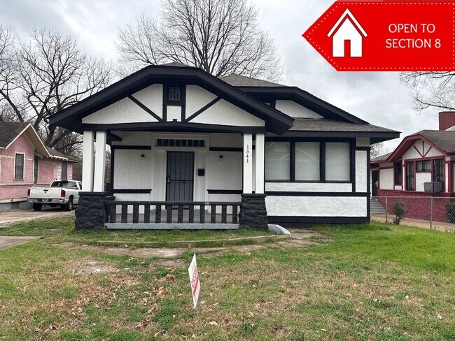 Building Photo - Newly updated 3-bedroom, 1-bath home - Open To Section 8