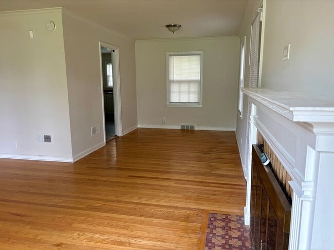 Photo - Beautiful 3 Bedroom 1 Bathroom Morton Meadows Cottage