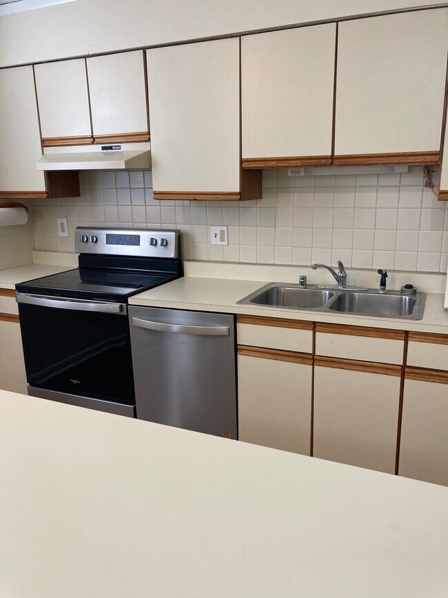 Photo - 1142 Battery Avenue Unidad First Floor