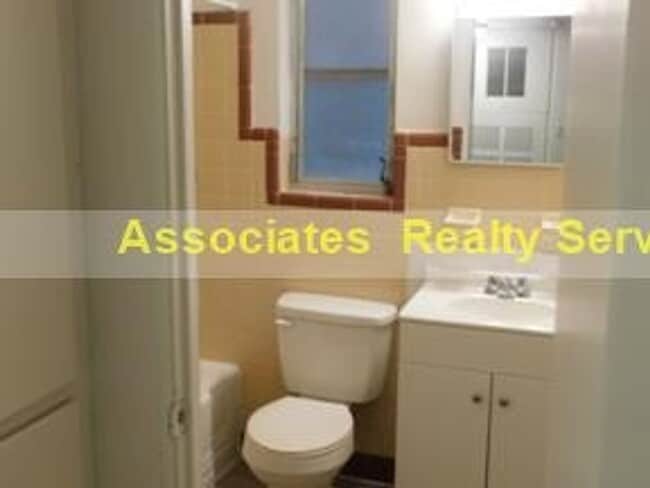 Photo - Adams &amp; Federici-911 &amp; 913 Unit 359-02