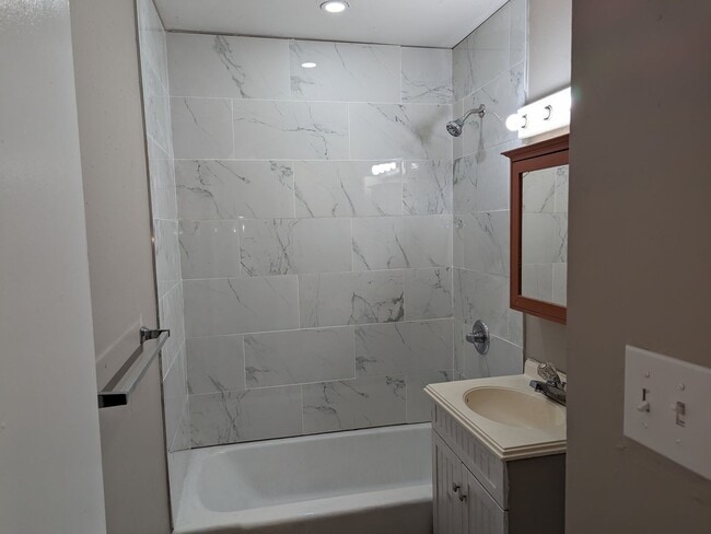 Photo - 4300 Laurel Ave