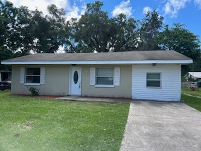 3 bed 1 bath fenced backyard- pet friendly! - 3 bed 1 bath fenced backyard- pet friendly! House