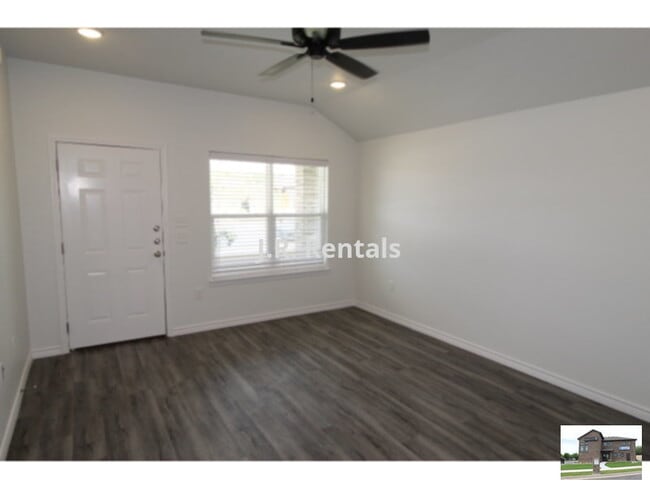 Photo - 118 Wind Ridge Dr