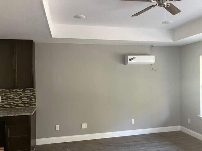 Photo - 7476 Autumn Trail