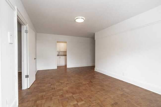 Photo - 110 Wellesley St E Unit 601