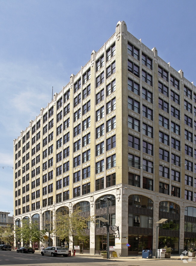 Fashion Square Lofts