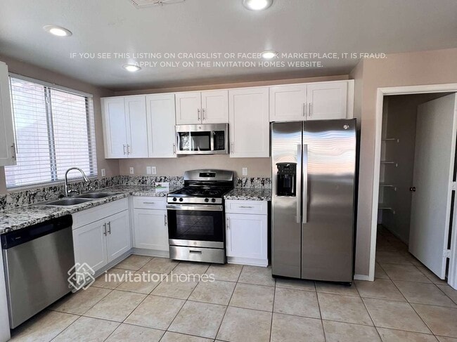 Photo - 876 Tollbrook Way