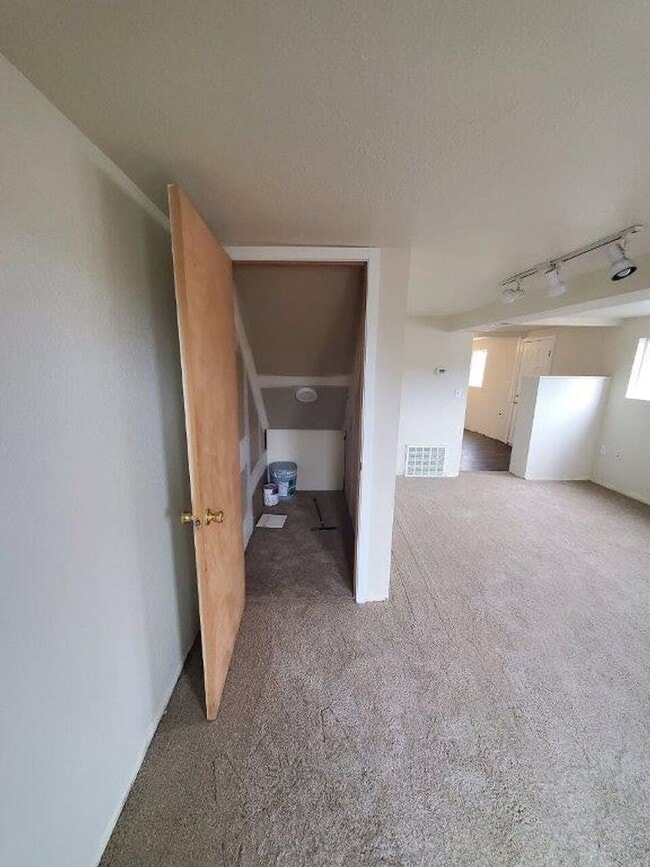 Photo - 3823 Duplex Unit B