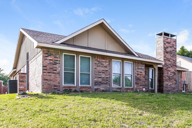 Building Photo - 1712 Choctaw Dr Rental