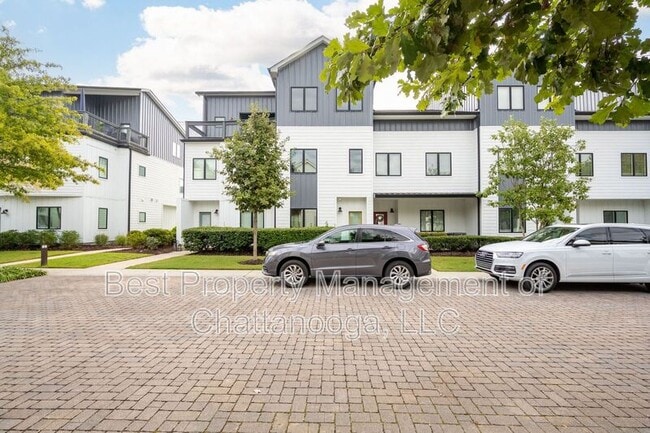 Building Photo - 3111 St Elmo Ave