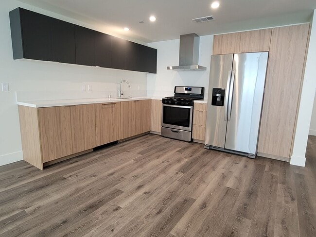 Photo - 862 Moraga Dr Unit 205
