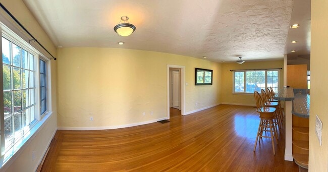 Photo - 1192-1198 Laurel Unidad 1192