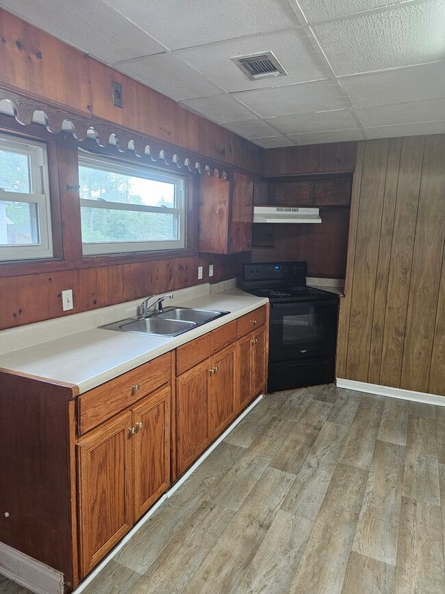 Photo - 2 BR/ 1 BA Home