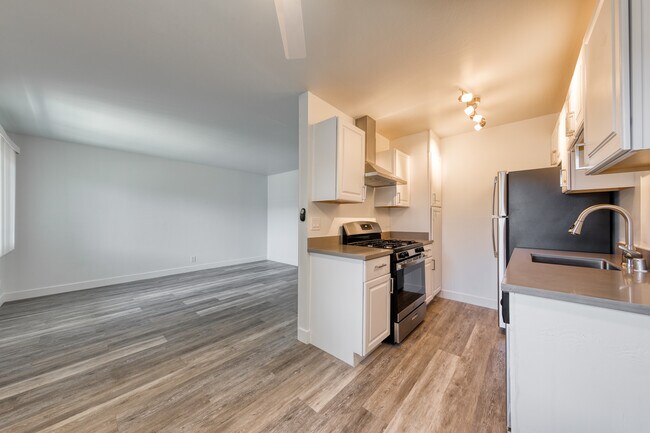 1200 Davis Street-9
