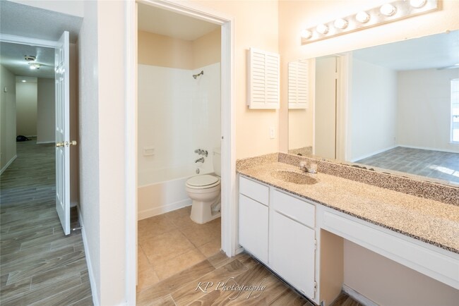 Photo - 12500 Sandpiper Dr