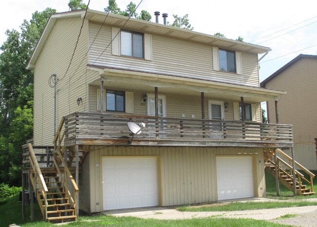 Photo - 1933 Hoyt Ave