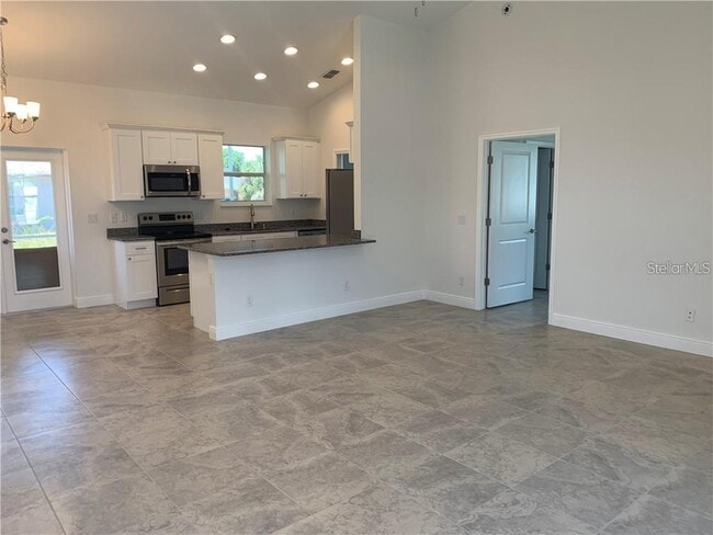 Photo - 266 Rockwood St NW