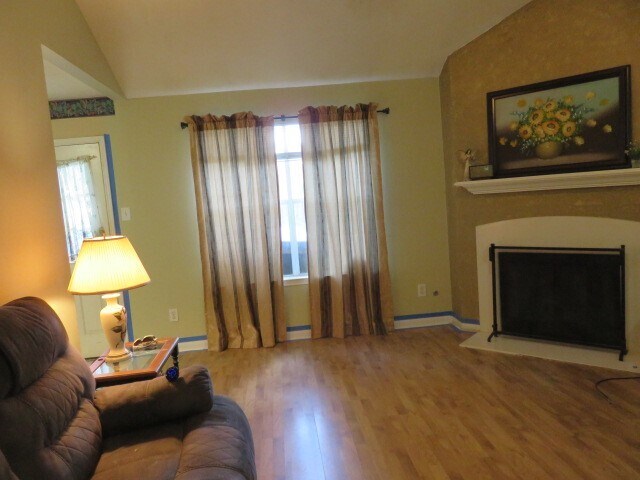 Photo - 12129 La Salle Br