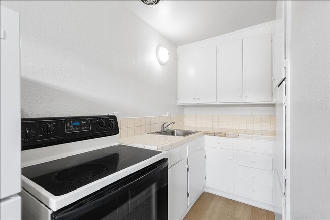 Photo - 1843-1847 E 25th St Unit 1847 E. 25th St. #8