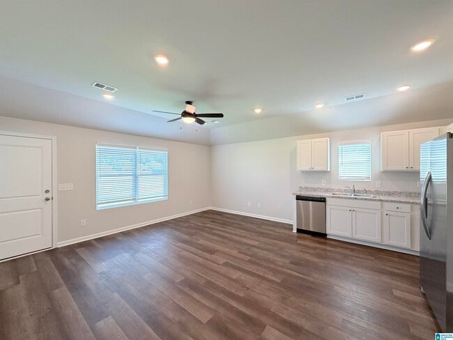 174 Hill Ln