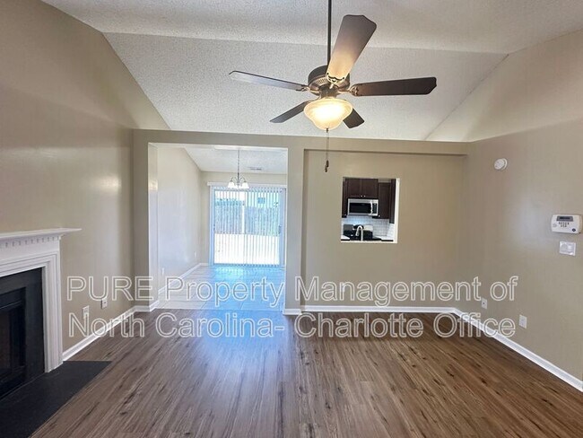 Photo - 5903 Crosswinds Ct