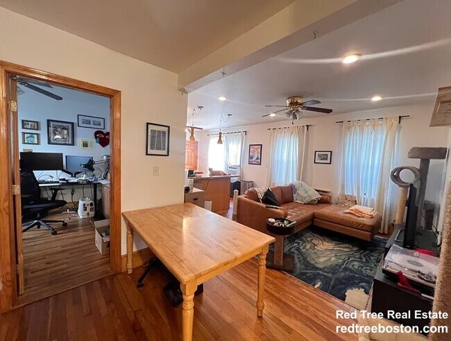Photo - 3 Aldie St Unit 2
