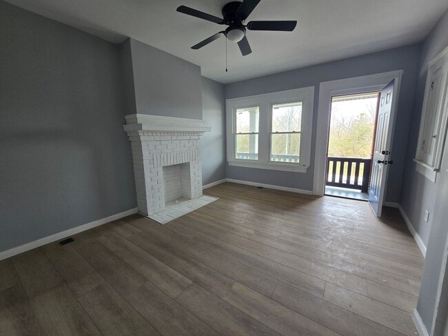 Photo - 1501 Riverside Dr