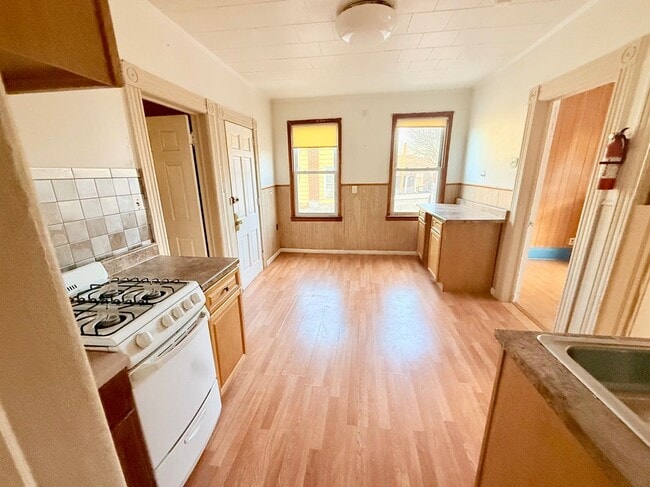 Photo - 71 Passaic St