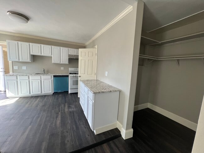 Photo - 32 Elm St Unit 32 elm st 1st flr