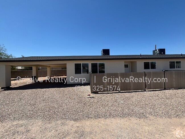 Building Photo - 2926 N Winstel Blvd Unit 2926 N Winstel #2 Rental