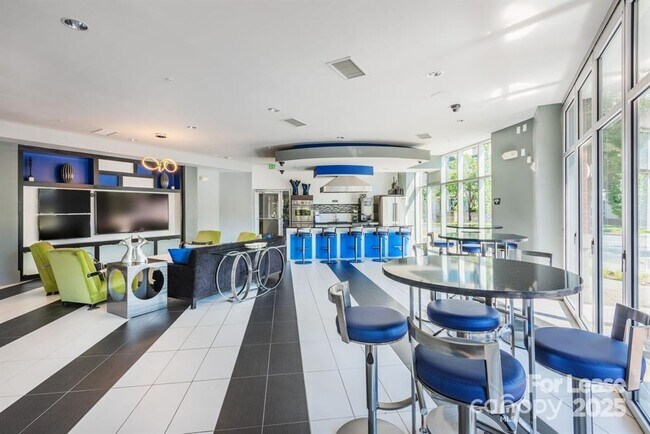 Photo - 902 W 4th St Unit Cedar