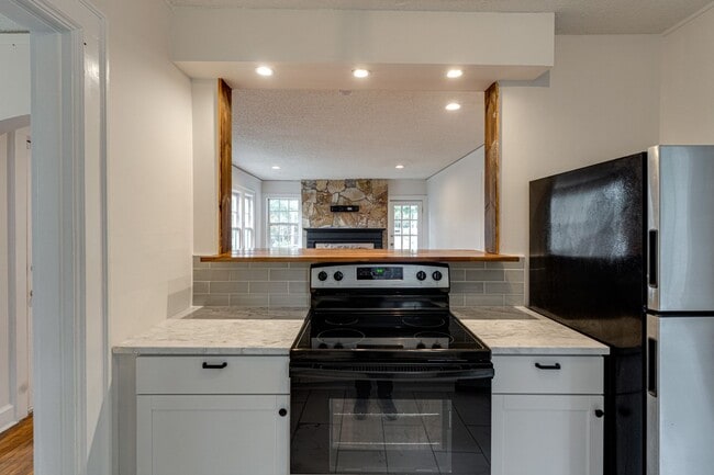 Photo - 203 N Seminole Dr