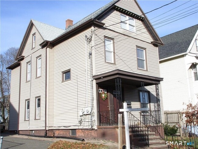 Building Photo - 70 Farren Ave Unit 2