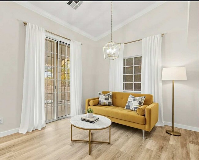 Photo - 5009 Elm Grove Dr