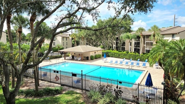 Building Photo - 202 Foxtail Dr Unit G2