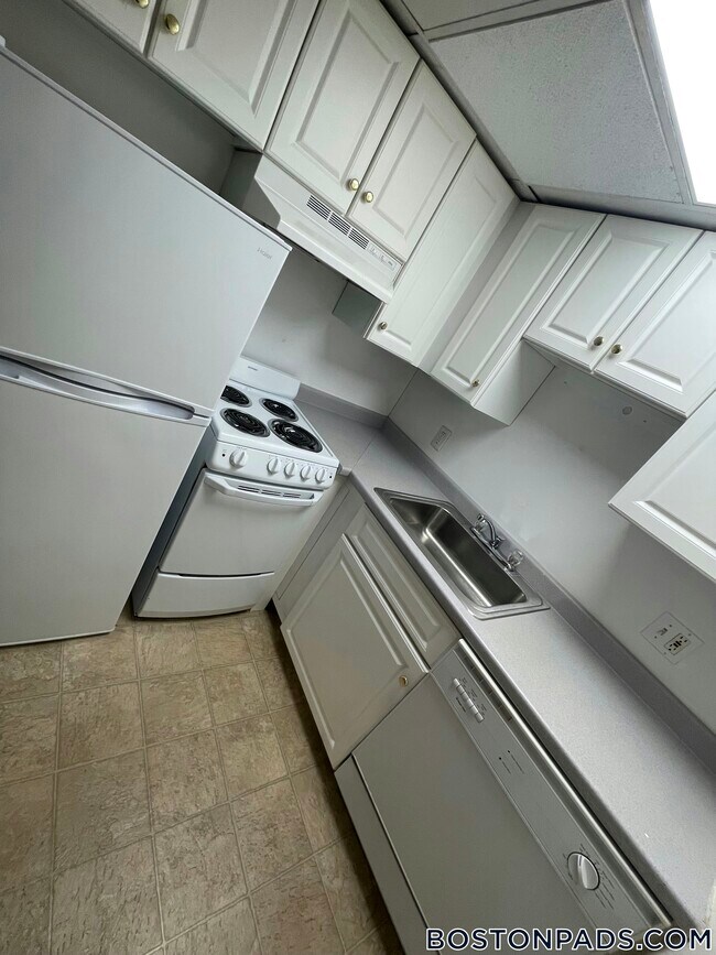 Photo - 62 Boylston St Unit L04