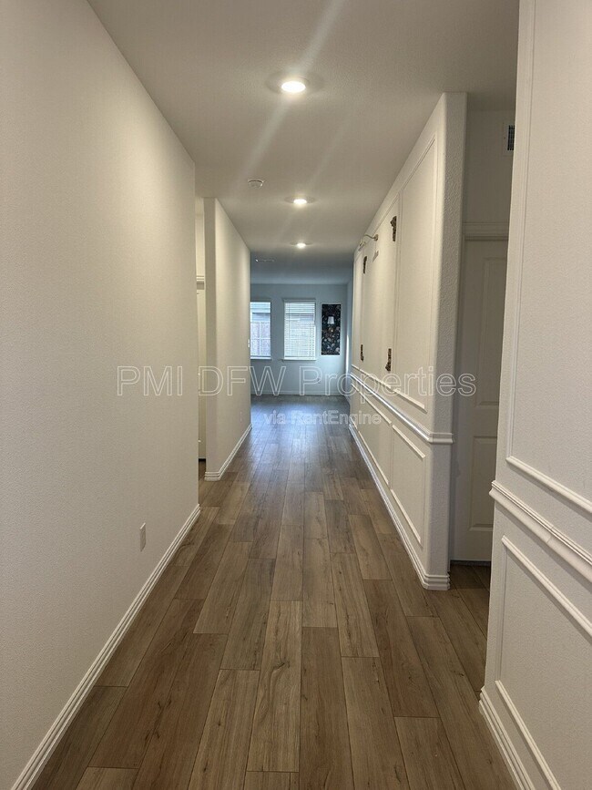 Photo - 1462 Everett Gdns Wy