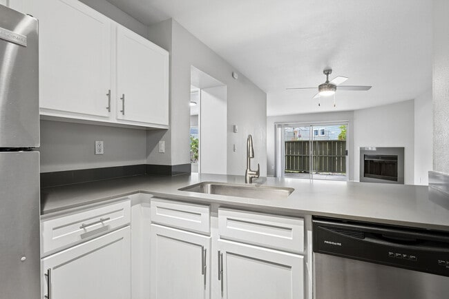 Photo - Sterling Pointe