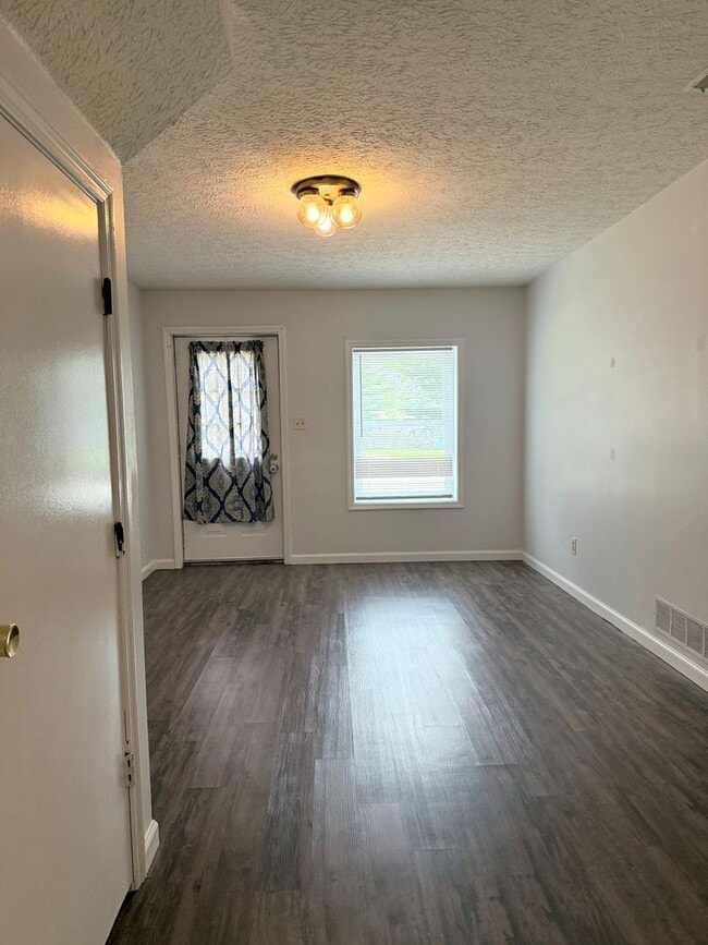 3505 W Festive Dr