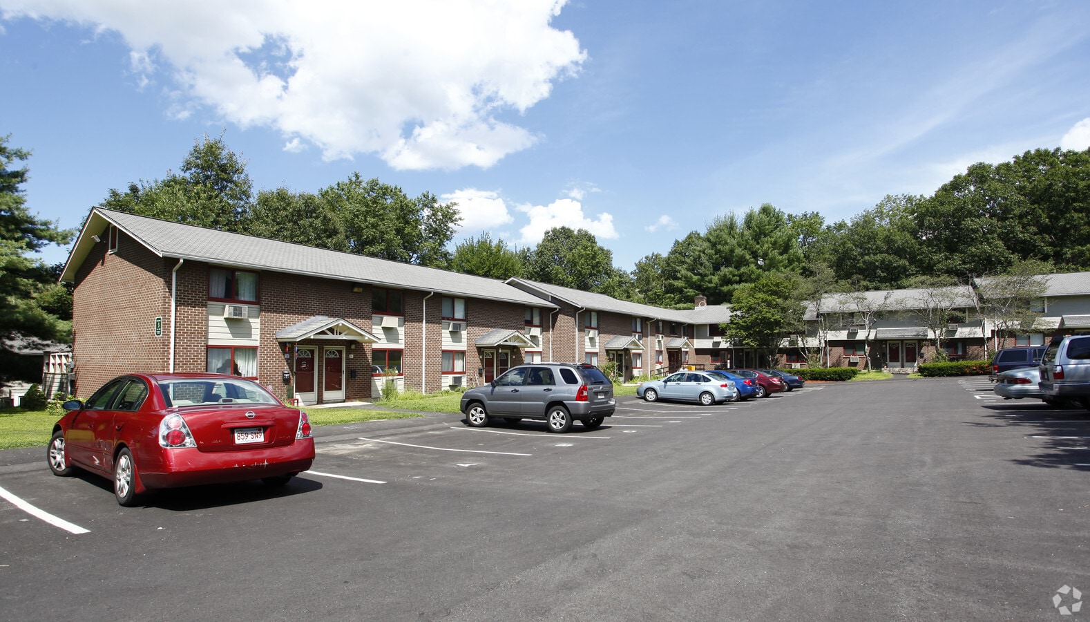 Presidential Gardens - Presidential Gardens Apartments